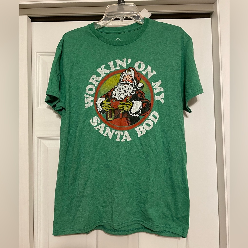 Brand New Men’s Well Worn Santa Tee Shirt - Size Medium